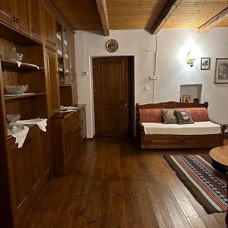 το ανώι Palaios Panteleimonas