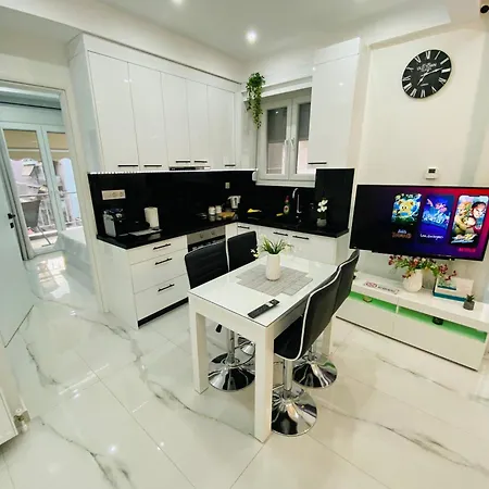 Apartament λαμπερό 2 *